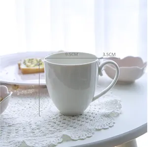 Cangkir keramik putih polos Eropa 350ml 12oz cangkir kopi Logo kustom V bulat ukuran besar dengan mulut besar