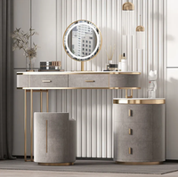 Ensemble de chambre à coucher, meubles européens de luxe, commode, table de maquillage avec éclairage LED, miroir et tabouret