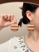 Cadeaux en bois faits à la main, pendentifs ronds et en forme de larme minimalistes, art sculpté écologique, cadeaux commémoratifs personnalisés