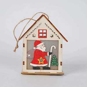 Casas de pueblo navideñas de madera con LED de alta calidad al por mayor, adornos colgantes coloridos, decoración personalizada para árboles de Navidad en miniatura - Product Image 3