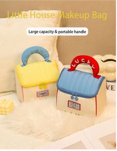 Bolsa de Almacenamiento de Cosméticos de Gran Capacidad con Diseño de Bloques de Color Dopamina y Forma de Casa de Dibujos Animados, Portátil para Viajes - Product Image 4