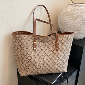 Sacs fourre-tout de grande capacité légers et de haute qualité pour femmes, sacs à main en cuir PU, sacs à bandoulière tendance - Product Image 4