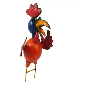 Metal Rooster Garden Statues Metal Chicken Decor Iron Garden Sculptures Decorative Garden Rooster Ornament Yard Art for Backyard