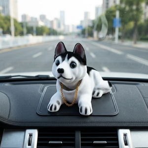 Figurine décorative Husky Bobblehead en résine pour tableau de bord de voiture, chiot de dessin animé sculpté avec collier en chaîne, décoration d'intérieur - Product Image 1