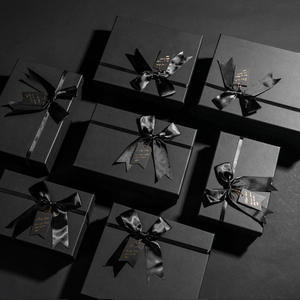 Boîte d'emballage cadeau en carton noir en gros avec ruban, nœud et sac en papier personnalisé pour cadeaux - Product Image 5