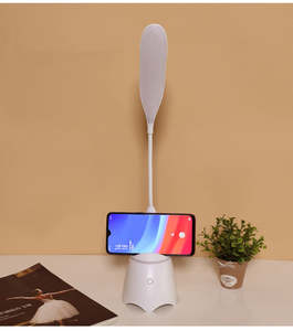 Lampe de bureau à LED Haut-parleurs Bluetooth avec son HiFi Subwoofer Deep Bass Luminosité réglable Longue durée de vie de la batterie Haut-parleurs de <span class=keywords><strong>musique</strong></span> - Product Image 3