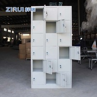 Armoire de rangement métallique ventilée à 18 portes en acier laminé à froid pour personnel d'hôtel et de club
