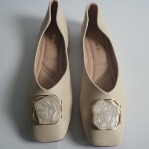 Damesschoenen Veelzijdige Vierkante Teen Ondiepe Mocassins Unieke One Foot Stijgbeugel Grote Maat Schoenen 41-43 Perfect Voor Casual Gelegenheden