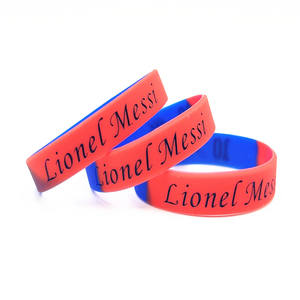 Braccialetti Promozionali Impermeabili in Silicone di Fama Mondiale con Logo in Rilievo di <span class=keywords><strong>Lionel</strong></span> per Superstar del Calcio - Product Image 3