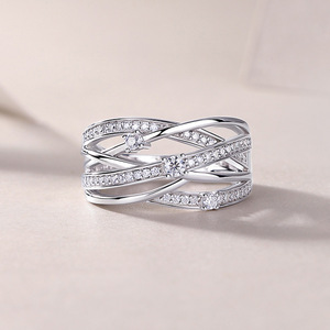 Anello di Diamanti T0899 in Oro Bianco, Gioiello da Donna per Fidanzamento con Diamante Naturale Taglio Brillante Rotondo Colore G - Product Image 1