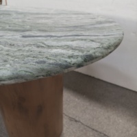 Table à manger de luxe en marbre vert Shangri-La avec pieds en bois, mobilier moderne en pierre pour salon, ensemble de table à manger haute