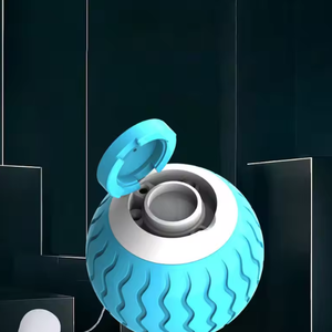 Nuevo Juguete Interactivo para Gatos de Interior, Bola Giratoria Automática Inteligente y Ecológica, Moderna, Simple y Divertida, con Luz LED, ABS y Gel de Sílice - Product Image 4