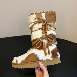 Bottes d'hiver de haute qualité et tendance, conçues par des designers renommés, en laine luxueuse, offrant une excellente chaleur. - Product Image 4