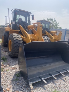 Chargeuse sur pneus Liugong d'occasion 856h 855h 856 835 4x4 avec moteur Cummins, pour travaux de terrassement et benne de rétrocaveuse - Product Image 6