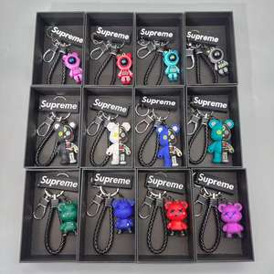 Porte-clés créatif Ours Caméléon, Ours Violent, Pendentif de clé pour couple, Pendentif de sac à dos en silicone imprimé UV, Vente en gros - Product Image 1