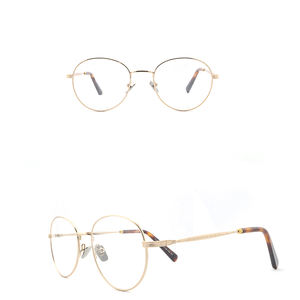 メタルケースアセテートとウッドサングラスを備えた日本の眼鏡老眼鏡 - Product Image 2