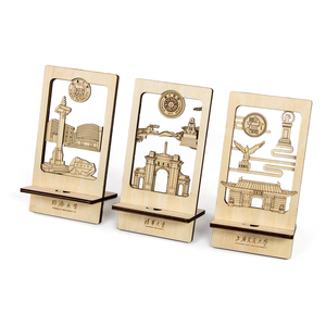 Ustom-estación de acoplamiento de madera cortada, soporte de madera contrachapada para regalos - Product Image 1