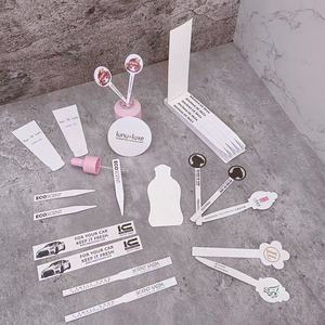 Papier absorbant pour buvard de parfum personnalisé Papier en bande odorant en forme de bouteille gaufré avec logo - Product Image 5