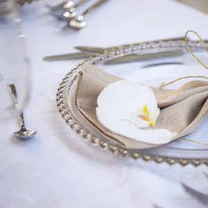 Bán buôn 13 inch rõ ràng Acrylic tấm sạc với vàng hạt rim | Trang trí vòng tấm nhựa cho đám cưới & tổ chức sự kiện trang trí nội thất - Product Image 2