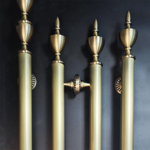 Maniglie per Porte in Stile Moderno Personalizzate Color Canna di Fucile per Centri Commerciali di Dubai e Palazzi Sauditi - Barre Hardware di Lusso per Ingressi - Product Image 1