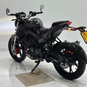 Benelli BN150S 150cc d'occasion vérifiée |   Motocyclette d'occasion entièrement inspectée avec barres de protection |   Exportation de vélos d'occasion fiables - Product Image 1