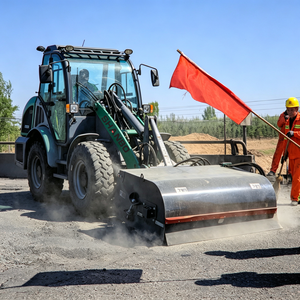 Chargeuse sur pneus tout-terrain multifonctionnelle avec direction intégrale, mode crab, fixation rapide, fourche, godet, brise-roche, balai, compacteur - Product Image 1