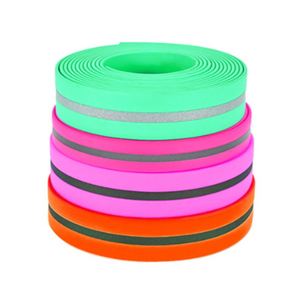 Sangle réfléchissante personnalisée en PVC robuste et durable pour équipement extérieur et laisse de chien - Product Image 1