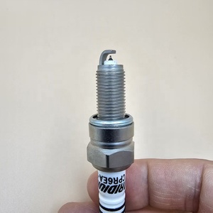 Bujía de Iridio de Alta Calidad para Motocicleta CPR6EA-9 para Modelos <span class=keywords><strong>CBR</strong></span> - Product Image 6