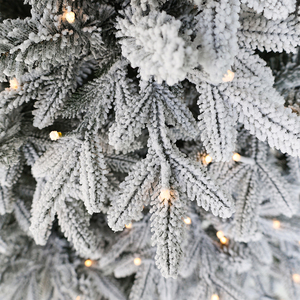 Sapin de Noël artificiel pré-éclairé à LED de 1,2 m/1,5 m/1,8 m/2,1 m/2,4 m/2,7 m en PE et PVC de qualité supérieure pour la saison des fêtes et l'extérieur - Product Image 3