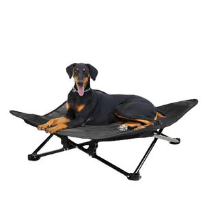سرير للكلاب مطوي ومرتفع حديث التطوير للتخييم في الهواء الطلق أو في الأماكن المغلقة مع حقيبة للحمل - Product Image 6