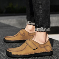 Chaussures décontractées pour hommes en microfibre, personnalisées OEM/ODM, semelle en caoutchouc dur antidérapante, fermeture Velcro pratique, confortables, à lacets, en cuir.