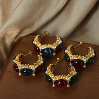 Boucles d'oreilles pendantes en acier inoxydable en forme de C, style français, avec pierres en résine rouge et verte, perles et bijoux dorés vintage