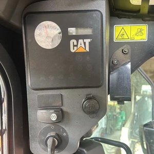 รถตักล้อยาง Caterpillar 246C ขนาด 3 ตัน มือสอง พร้อมเครื่องยนต์ เกียร์ และปั๊ม กำลัง 55 กิโลวัตต์ - Product Image 6