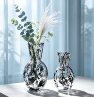 Vase en verre artistique K9 de luxe épaissi, motif tourbillon d'encre blanche et noire moderne, soufflé à la main, solide, pour décoration de table