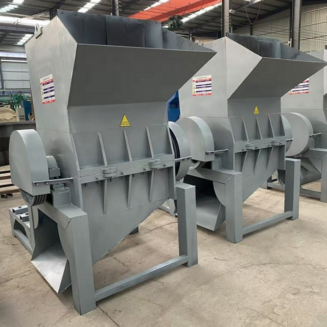 Multi-functional Crusher 6-20mm Particle Coconut Shell and Coconut Palm Recycling Grinding Machine