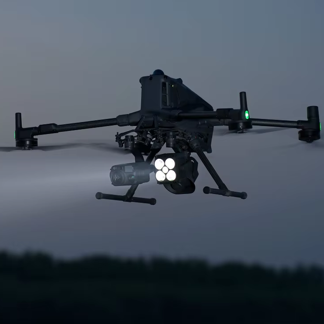 Matrice M400 RTK Ready to Fly Package Professional Enterprise Mapping & Inspection Drones Platform