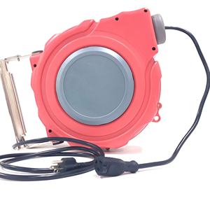 Enrouleur de câble rétractable monté au mur/au plafond SJTW 12AWG /14AWG robuste de 65ft /50ft nema5-15p à la sortie Triple Tap - Product Image 2