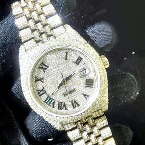 Montre mécanique classique pour homme tendance avec bracelet en acier inoxydable entièrement serti de diamants VVS Moissanite, cadran en verre et fermoir de bracelet - Product Image 1