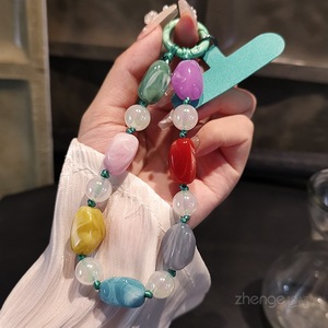 Bracelet porte-clés en caoutchouc et plastique imitation jade avec perles, accessoire de mode pour téléphone portable, pour femme, vente en gros - Product Image 6