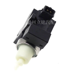 Vanne solénoïde de contrôle de suralimentation 074 pour pièces de turbocompresseur Fiat et Volvo - Product Image 2