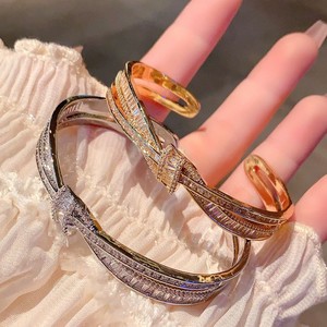 <b>Copper</b> Alloy Crisscross Bow <b>Bracelet</b> Gold And White Zircon Embellished Women's Jewelry Gift - Product Image 4