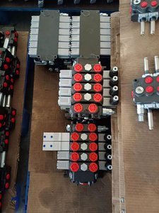 Vanne de commande directionnelle hydraulique à solénoïde manuelle multicanal RY la plus populaire, haute pression, garantie 1 an, neuve - Product Image 4