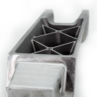 Support de connexion en aluminium moulé sous pression de haute précision, composants mécaniques industriels usinés sur mesure par CNC