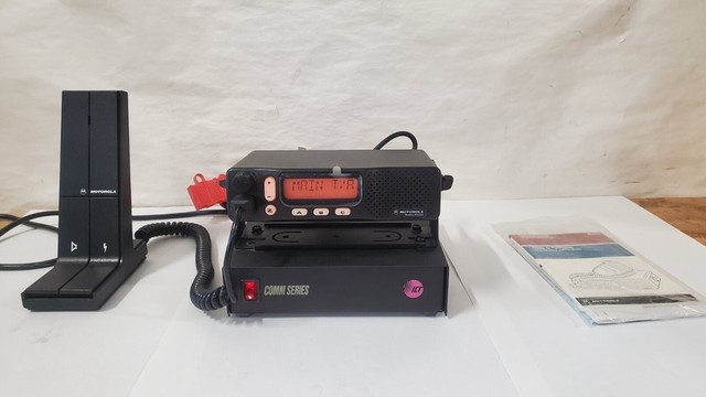 Radius M1225 M44DG90J2AA Two Way Radio w Power Supply, Manual, Etc