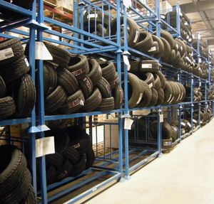 رفوف تخزين معدنية مطلية بالمسحوق رائجة البيع، مخصصة من مورد صيني، مباشرة من المصنع، رفوف تخزين مقلوبة للمستودعات - Product Image 4