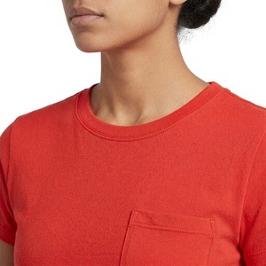 Camiseta Deportiva Casual de Manga Larga con Capucha y Cordón Ajustable para Hombre, Color Rojo, Transpirable, Cuello Redondo, Tejido de Punto, Corte Regular, con Logotipo Frontal - Product Image 5
