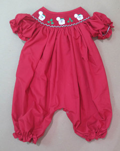 Robe de Noël rouge smockée pour petite fille, avec broderie Père Noël et houx, ourlet festonné et manches bouffantes - Product Image 3