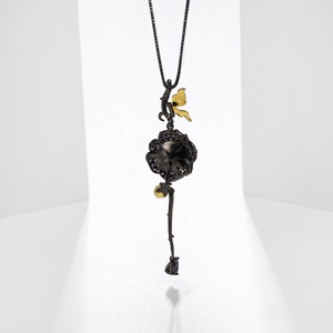 C7630 collana delicata costante laboratorio di granato rodolite creato collana con <span class=keywords><strong>rubino</strong></span> ciondolo collana da donna con fiore in argento - Product Image 5