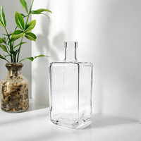 Bouteille à liqueur en verre carrée plate transparente, capacité de 500 ml et 700 ml, pour whisky, vin, vodka, gin, brandy et boissons aux fruits