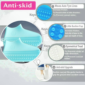 Couvre-chaussures imperméables antidérapants en silicone réutilisables avec logo personnalisé, transparents, pour les jours de pluie et de boue en extérieur (taille moyenne) - Product Image 5